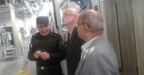 صور.. مدير الطب البيطرى بالغربية يتفقد المجزر الآلى للقوات المسلحة