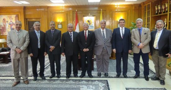 رئيس جامعة المنيا يستقبل وفد من الهيئة القومية لضمان جودة التعليم والاعتماد