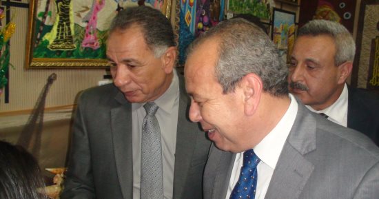 فيديو وصور.. محافظ دمياط يفتتح معرض الأنشطة المدرسية للطلاب