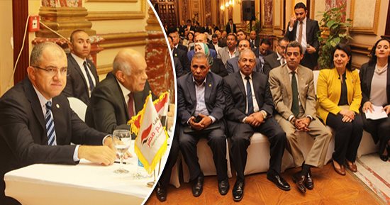 "دعم مصر" يبحث التحول لحزب سياسى.. على عبدالعال: لا يمكن استقامة الحياة السياسية إلا بوجود حزب أغلبية.. مصادر: تعديل قانون انتخابات البرلمان أولا.. قيادى بالائتلاف: لا يوجد إشكالية دستورية وقد يتم تعديل تشريعى