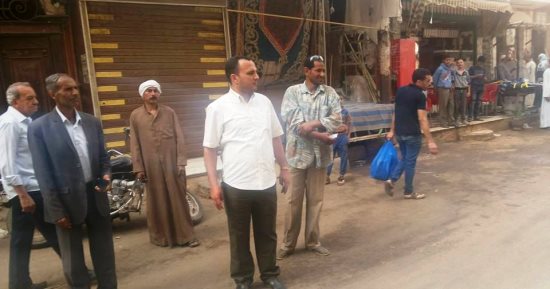 صور.. رفع الاشغالات والبائعة الجائلين والقمامة بشوارع المراغة بسوهاج