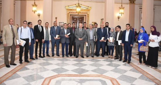 جامعة القاهرة تكرم الفائزين بمسابقة اقرأ البحثية
