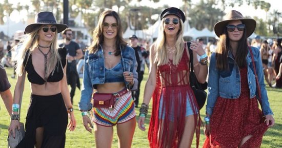"طاقية المشاهير".. ارتدتها 4 نجمات بمهرجان "Coachella".. والسبب "انستجرام"
