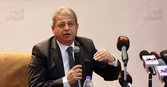 وزير الرياضة يحسم اليوم تشكيل لجنة مالية لحصر أموال الأهلى