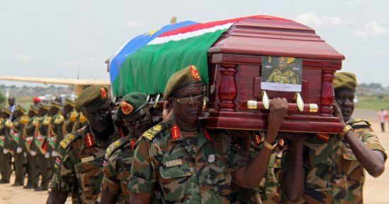 صور.. جنوب السودان يشيع جثمان الجنرال جيمس أجونق رئيس أركان الجيش الشعبى
