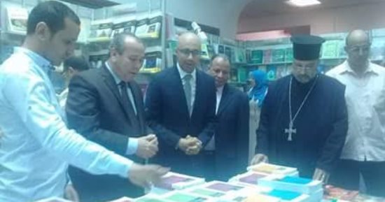 محافظ دمياط يفتتح معرض الكتاب بمكتبة مصر العامة