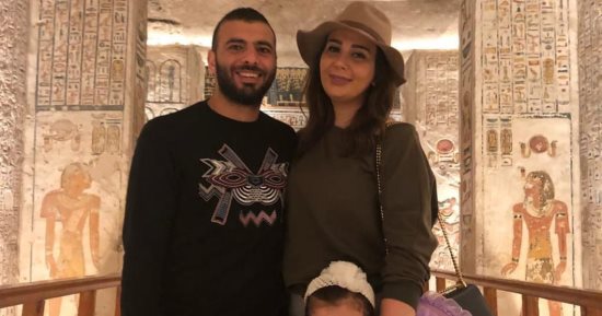 قصة صور.. القناص مع "تمارا وسيلين" فى دور أبو البنات