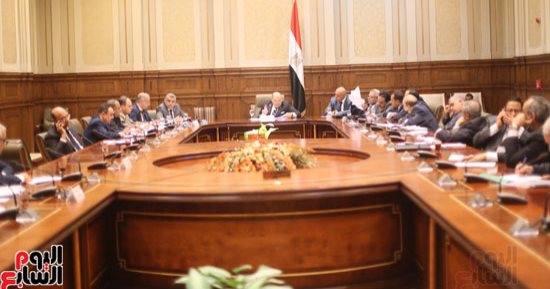 صور.. دفاع البرلمان تبحث زيادة مخصصات الداخلية بالموازنة لمكافحة الإرهاب والجريمة 