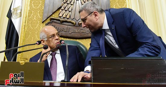 بدء الجلسة العامة للبرلمان لمناقشة قانونى "الإسكان الاجتماعى" والآثار - صور