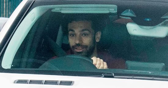 شاهد.. محمد صلاح يصل مقر النادى استعدادا لمباراة ليفربول وروما