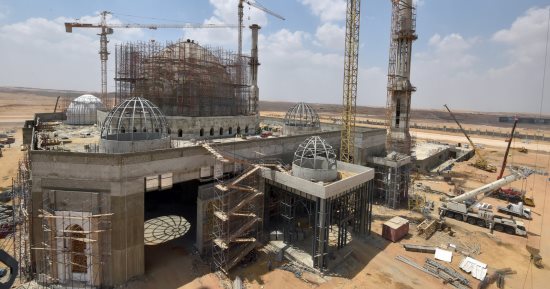فيديو.. مدير مشروع مسجد العاصمة الإدارية: يسع 12 ألف مصلى وبه مهبط للطائرات