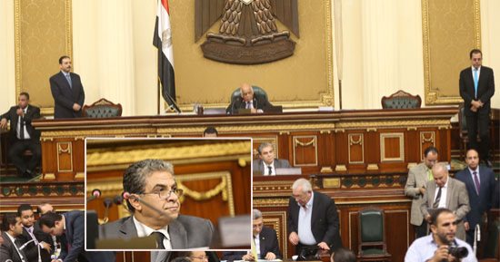 وزير البيئة من البرلمان: ندرس تصنيع السيارات الكهربائية فى مصر.. خالد فهمى: 15% فقط من القمامة له قيمة.. ومش هشتغل زى النباشين.. والبرلمان سيحدد رسوم النظافة.. وسنطبقها على منشآت الحكومة.. ولا صحة لبيع المحميات