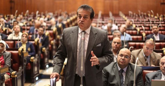 وزير التعليم العالى: كان ممكن طارق شوقى يقضى وقت لطيف ويمشى..لكنه عنده رؤية