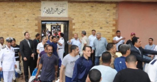 الإفراج عن 4003 سجناء بعفو رئاسى بمناسبة ذكرى تحرير سيناء.. صور