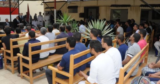 لفتة إنسانية.. الداخلية توافق على زيارة سجين لوالده وشقيقه فى سجن آخر