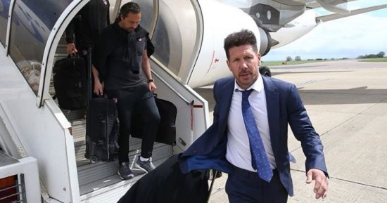 صور.. أتلتيكو مدريد يصل لندن استعدادا لقمة أرسنال فى الدورى الأوروبى