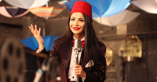 صور.. دوللى شاهين مطربة ومخرجة فى أحدث كليباتها "يا حلو صبح"