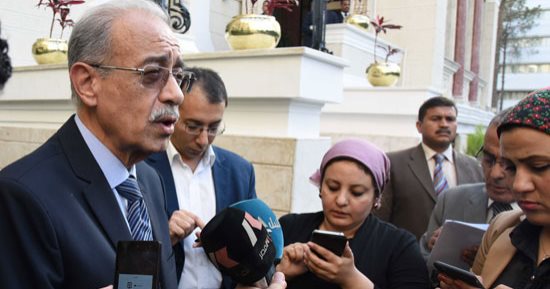 صور.. رئيس الوزراء يشيد بدور وزير الإسكان وجولته بمنطقة القاهرة الجديدة