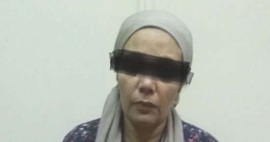 ضبط مدرسة منقطعة عن العمل تخصصت فى النصب على المواطنين بالإسكندرية