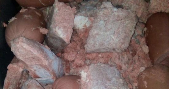 القبض على مدير مصنع لانشون بدون ترخيص فى الإسكندرية يستخدم مواد فاسدة