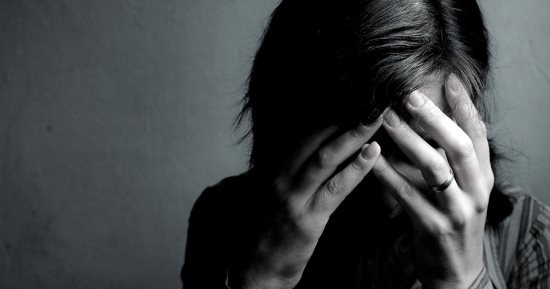 أسباب الاكتئاب عديدة أهمها تعاطى المخدرات