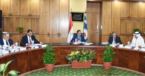  وزير البترول: تطوير وتحسين كفاءة نشاط تسويق المنتجات البترولية فى السوق 