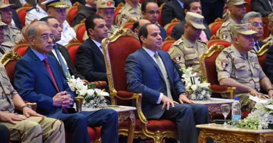 صور.. السيسى يشيد برؤية "السادات" وشجاعته في اتخاذ قراري الحرب والسلام