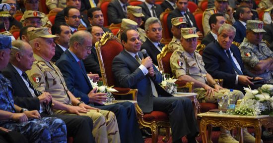 بدء فعاليات الندوة التثقيفية للقوات المسلحة بتلاوة القرآن الكريم - صور