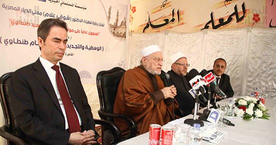 أحمد المسلمانى: نحتاج حملات مضادة لهجوم المتطرفين على علماء الوسطية - صور