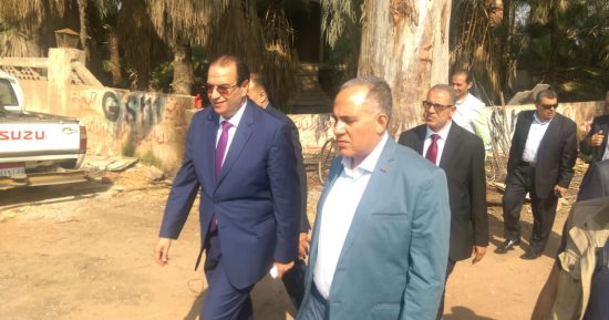صور.. وزير الرى يتفقد قنطرة كوبرى الشرقاوية بالدقهلية