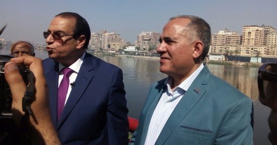صور.. وزير الرى يزور مواقع مراسى الأتوبيس النهرى بالدقهلية 