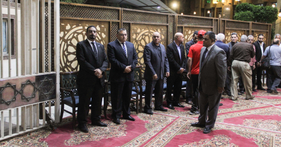 صور.. فاروق جعفر ورموز الترسانة فى عزاء فريد أبو الدهب