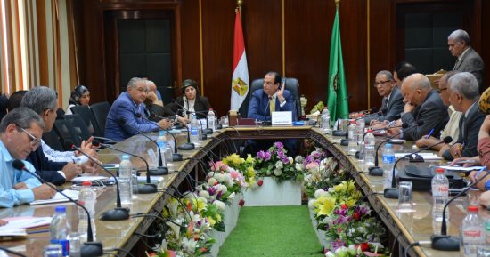 محافظ الدقهلية يرفع درجة الاستعداد وتفعيل غرف العمليات تحسباً لسوء الطقس