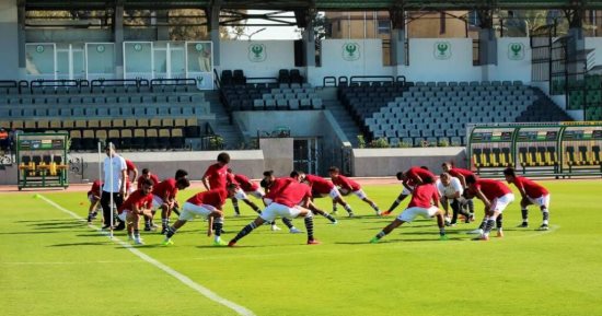 صور.. منتخب الشباب يخوض أول تدريباته على استاد المصرى ببورسعيد