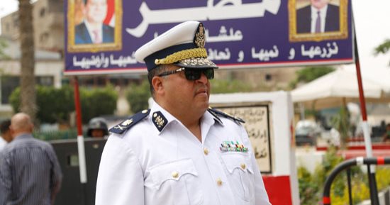 مديرية أمن الجيزة تزيل إشغالات ومخالفات الباعة الجائلين والمحال بفيصل