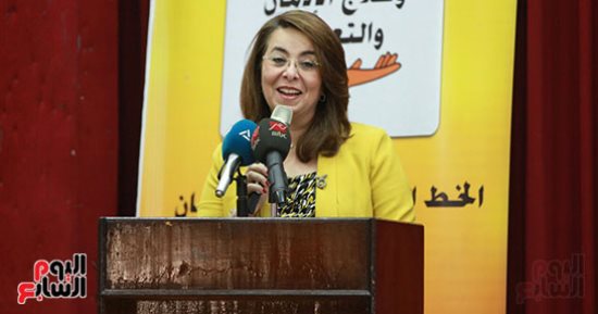 غادة والى: 35% من اتصالات الخط الساخن لعلاج الإدمان خاصة بالدقهلية - صور