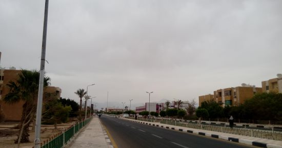 أمطار متوسطة وغيوم ورياح محملة بالرمال تغطى معظم مدن جنوب سيناء