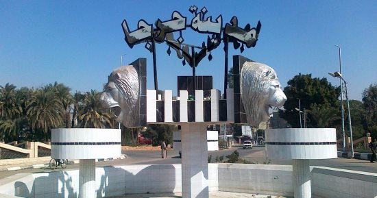 مصرع طفل سقط عليه عمود إنارة أثناء تواجده بالشارع فى جرجا سوهاج