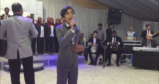"واه يا عبد الودود" تلهب حماس الجمهور فى اُمسية العريش الفنية