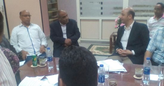 الأبنية التعليمية بالأقصر تناقس إختيار مواقع غرف الشباب للإنترنت بالمدارس