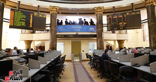 خبيرة أسواق مال تنصح باستغلال تدنى أسعار الأسهم بالبورصة المصرية