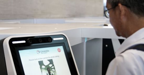 سنغافورة تلجأ لتقنية التعرف على الوجه بالمطارات لإيجاد الركاب المفقودين 