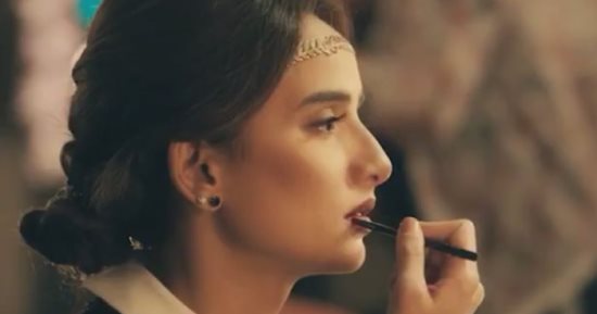 زينة تصور "ممنوع الاقتراب والتصوير" فى فندق بمصر الجديدة