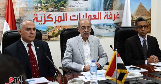 رئيس الوزراء يوجه بإنشاء مخرات جديدة للسيول بعدد من الأماكن  - صور