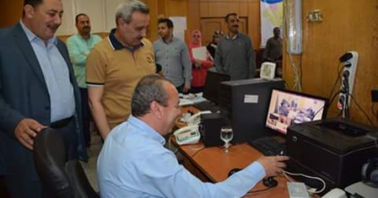 غرفة عمليات مجلس الوزراء تتواصل مع محافظ دمياط للاطمئنان على حالة الطقس 