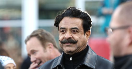 هل يرحل منتخب إنجلترا عن ويمبلى بعد بيعه؟ شهيد خان يجيب