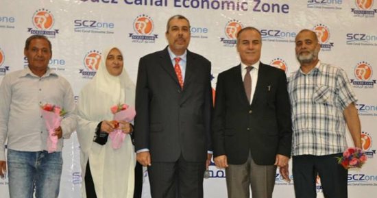 تكريم العامل المثالى بموانئ بورسعيد بمناسبة عيد العمال