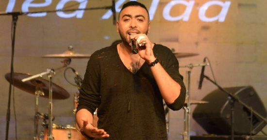 صور.. محمد علاء يتألق فى حفل ألبومه "مش شبه حد" بساقيه الصاوى     