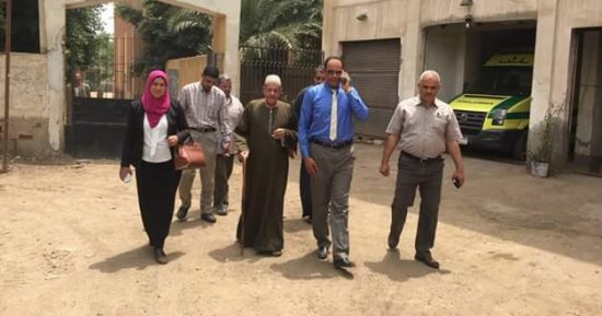 رئيس مدينة بركة السبع يتفقد الوحدات القروية بأبو مشهور لمتابعة انتظام العمل