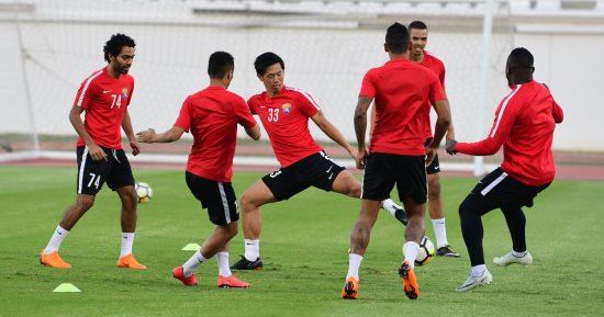 صور.. حسين الشحات ينهى تدريباته مع العين قبل لقاء الوصل بنهائى الكأس